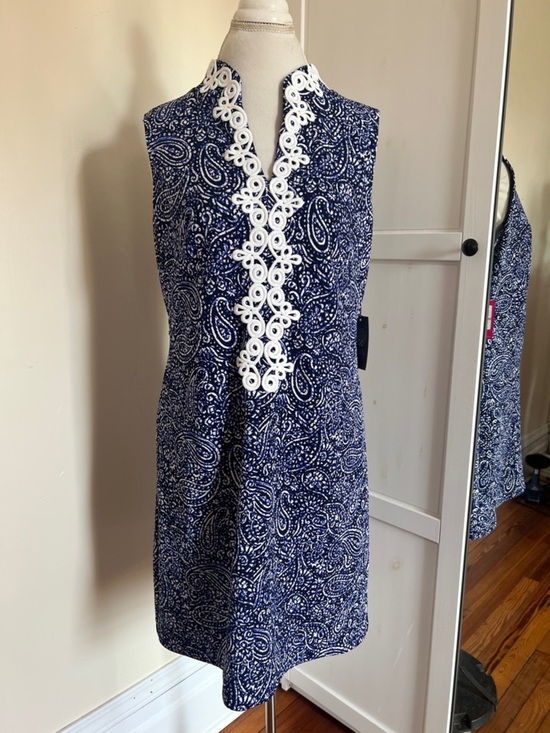 Vince Camuto Dresses & Skirts - NWT Vince Camuto Navy and White Paisley Lace Statement Trim Shift Dress 12